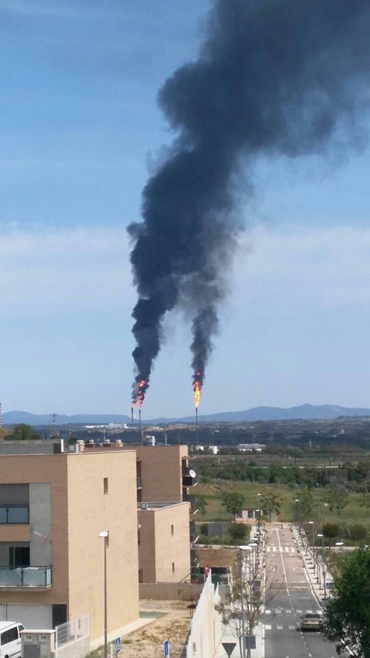Queixa pels fums de la petroquímica