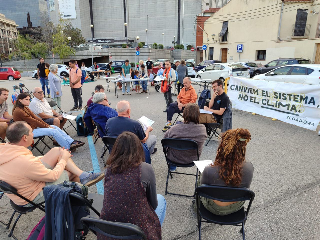 Aquest any la pluja no ha aturat el Park(ing) Day 2024 Sabadell!